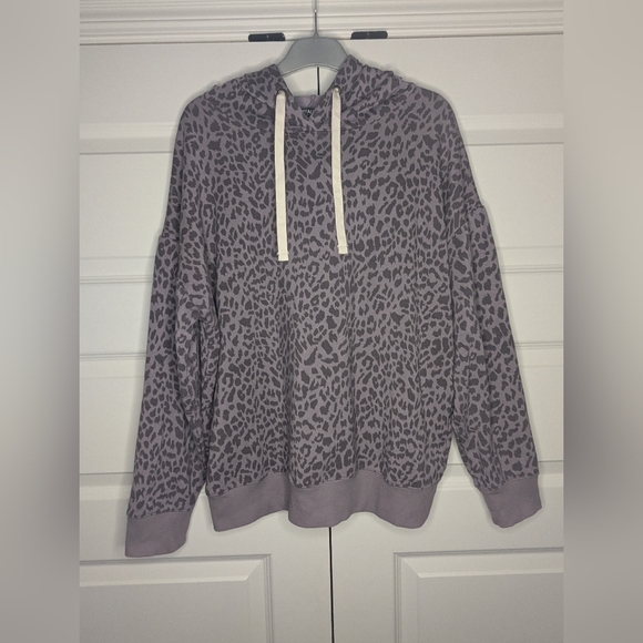 Buffalo David Bitton Womens Large Purple Leopard Print Hoodie - No Pockets - Picture 1 of 13